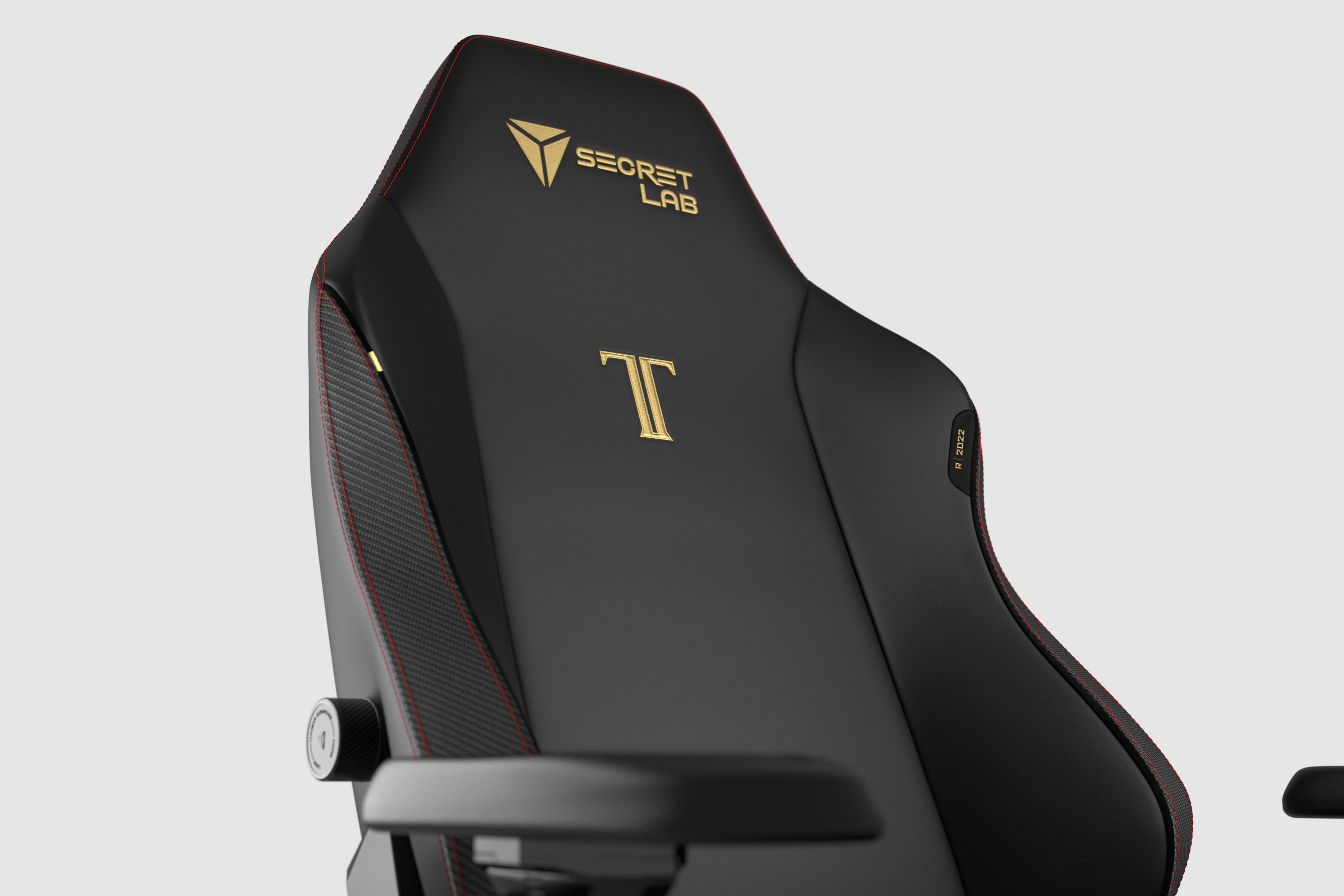 Front three-quarter view of the Secretlab Titan Evo backrest with 4D armrest