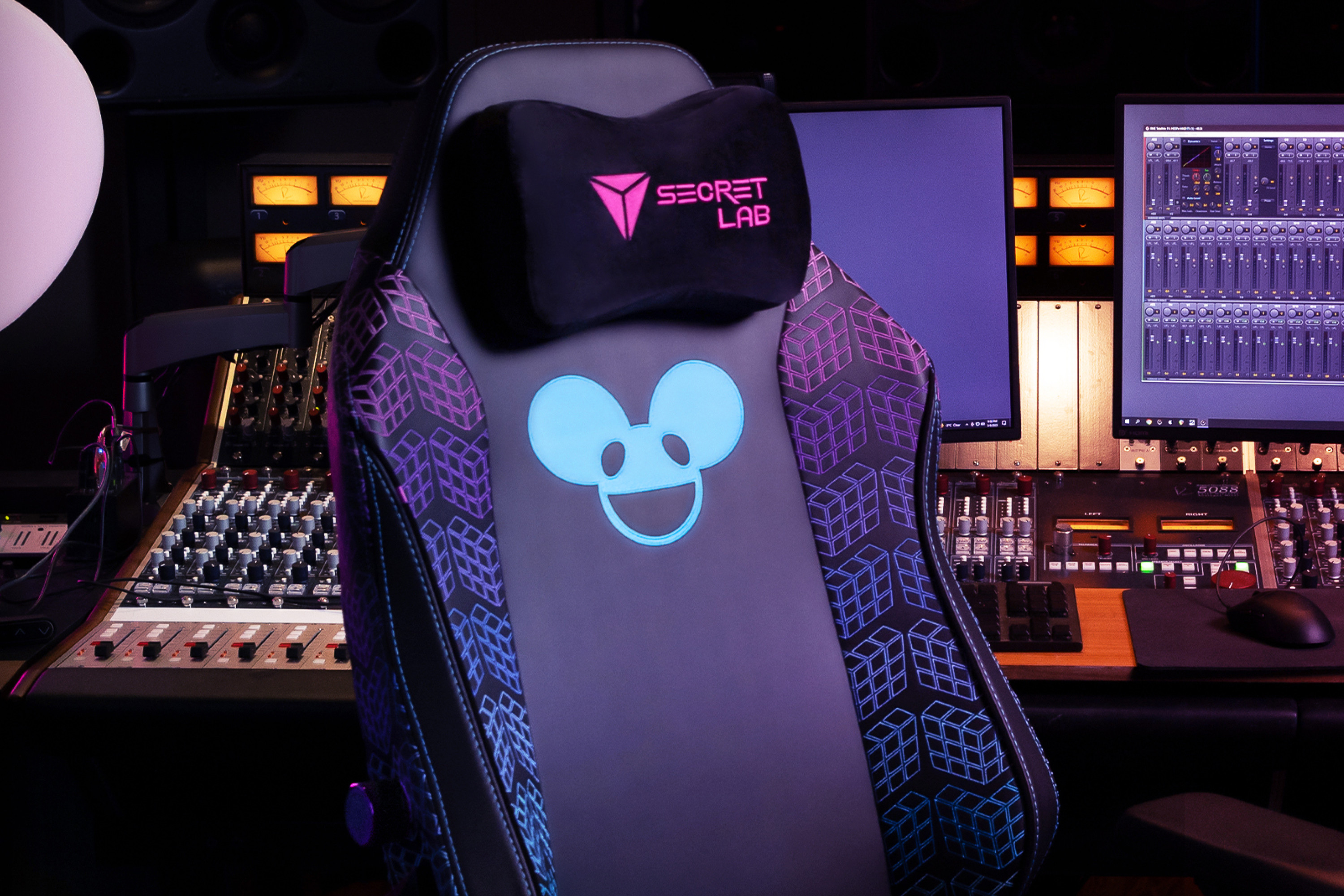 Deadmau5 chair