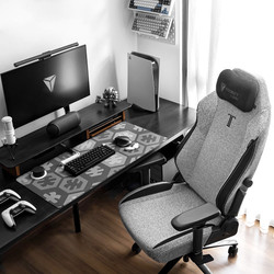 Product setup photo of Secretlab TITAN Evo in SoftWeave™ Plus Cookies & Cream
